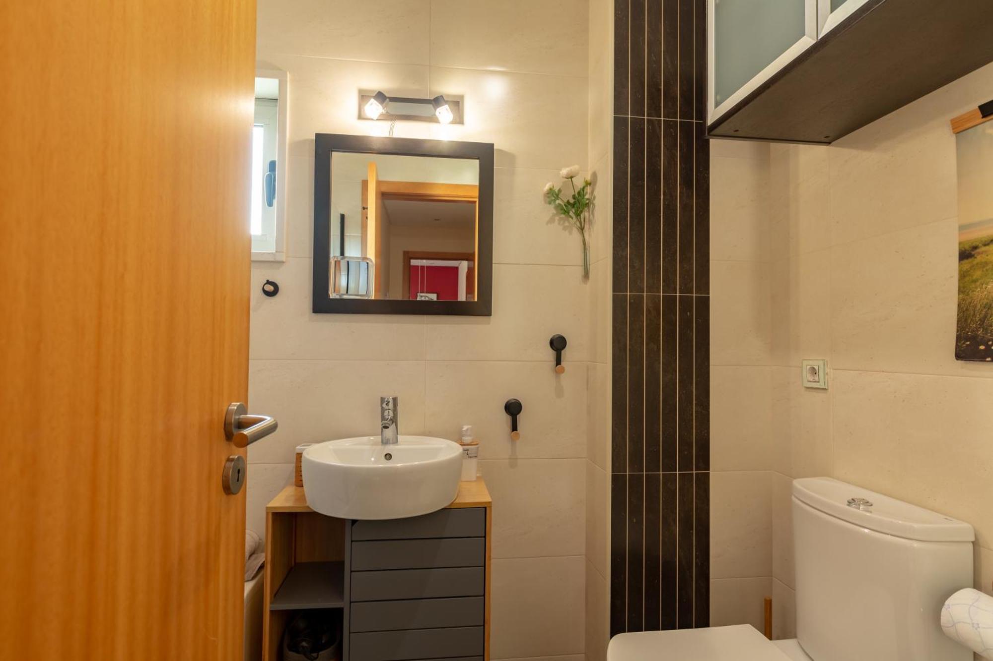 Francos Relaxing Apartment By The Metro Porto Exterior photo